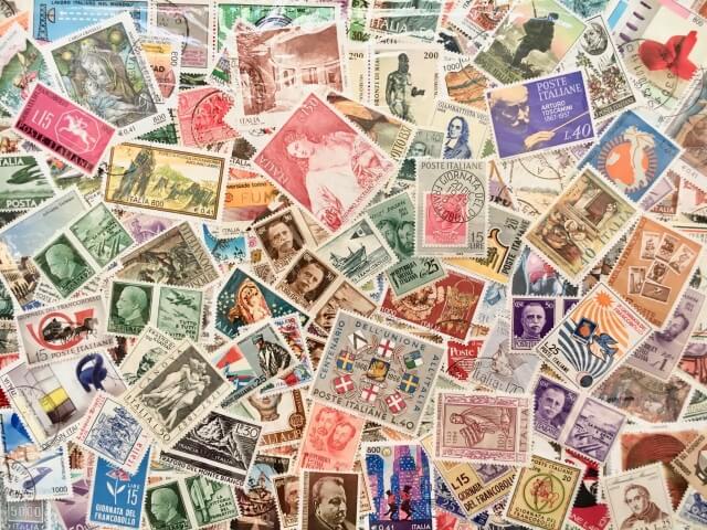 コレクターも多い「切手収集」の面白さとは？高値で販売する方法も解説