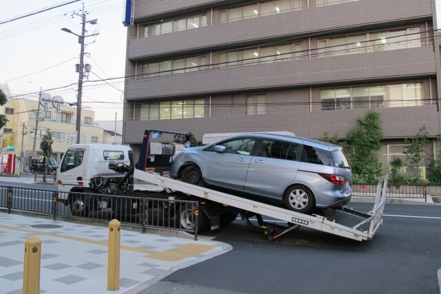 事故後、車検切れの自動車はどうする？